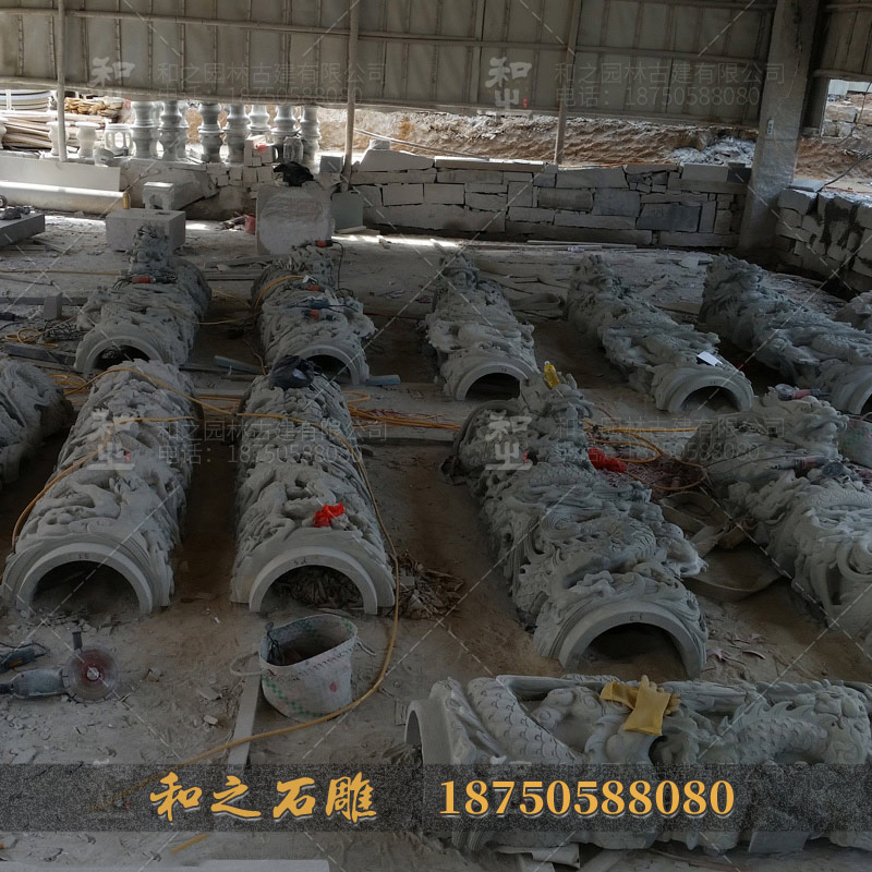寺庙石雕龙柱