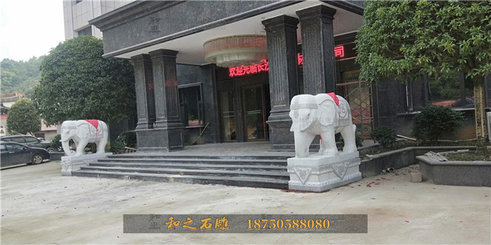 门口石雕大象